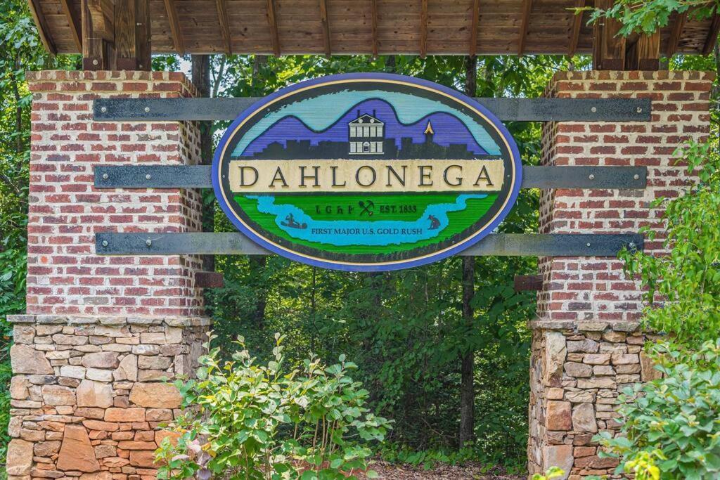 Roost Retreat Villa Dahlonega Bagian luar foto