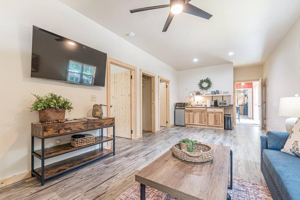 Roost Retreat Villa Dahlonega Bagian luar foto